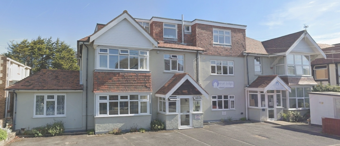 About Arun Lodge